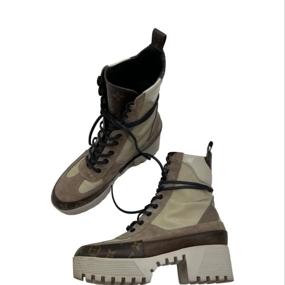 Louis Vuitton Boots - Picture 6 of 6